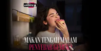 Makan tengah malam sering dianggap penyebab kenaikan berat badan. Banyak orang beranggapan bahwa makan larut malam langsung membuat tubuh gemuk. Namun, apakah itu hanya mitos atau fakta? Yuk kita simak dalam Fimela Update!